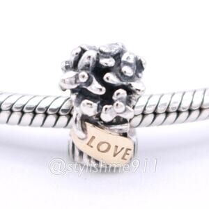 Authentic PANDORA Bouquet of Flowers Charm - 790441